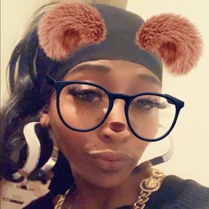 Meet your Posher, Whitney